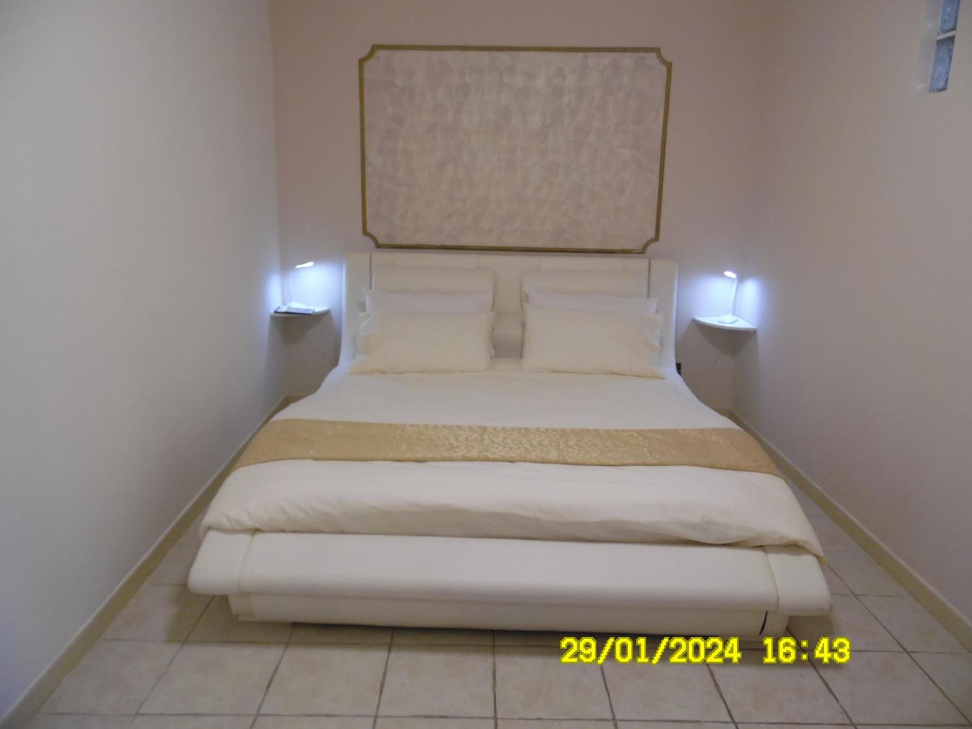 La Casa Di Giuditta - B&B Casa Vacanze - Ramacca Eksteriør billede