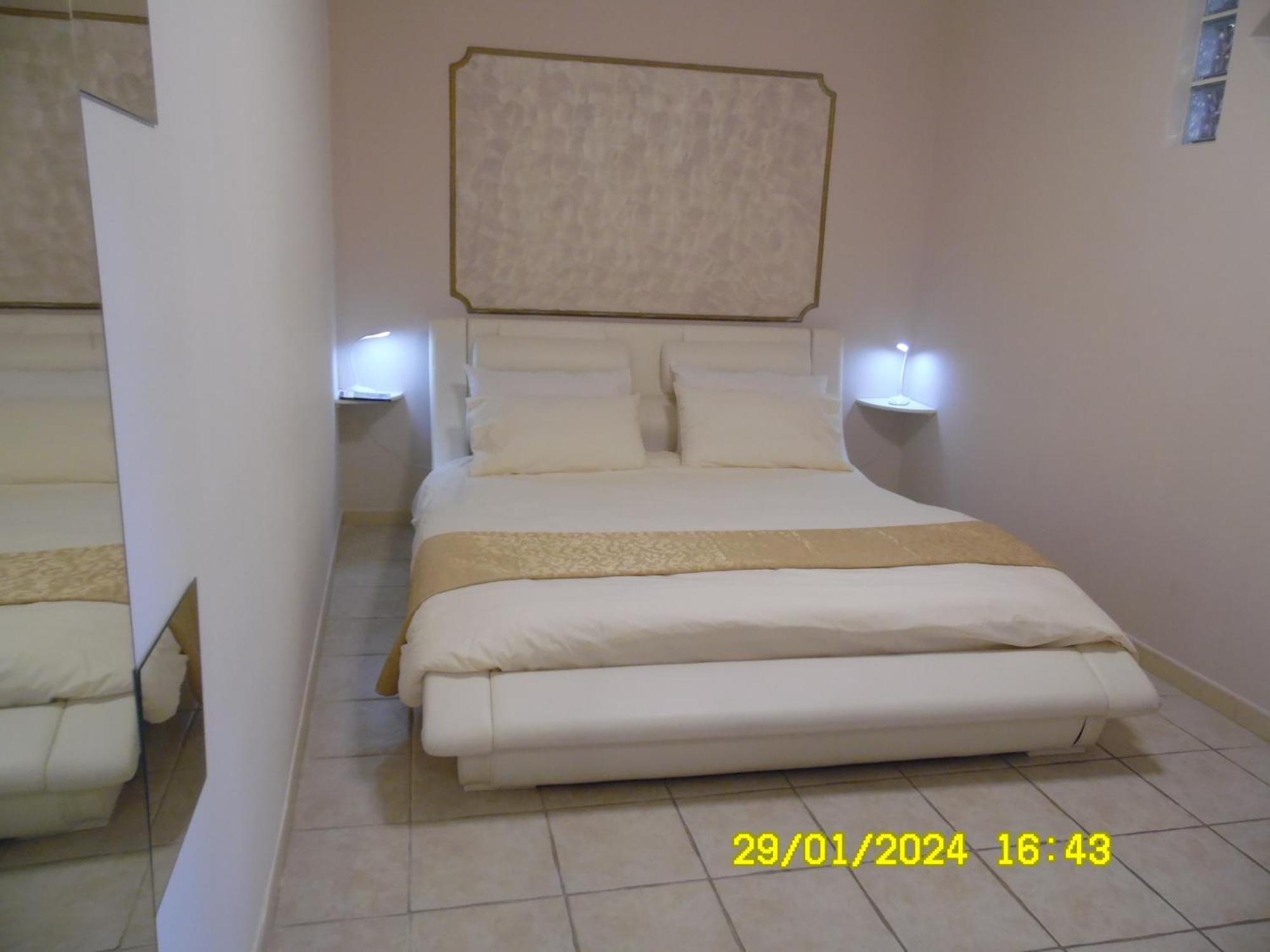 La Casa Di Giuditta - B&B Casa Vacanze - Ramacca Eksteriør billede